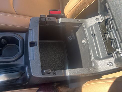 Used 2021 Jeep Wrangler Unlimited Rubicon 4xe image 31