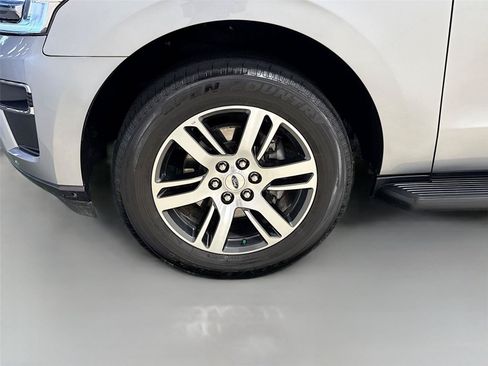 Used 2024 Ford Expedition Max Limited AWD/4WD image 33