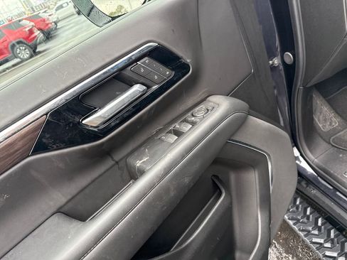 Used 2025 Chevrolet Tahoe Z71 image 14