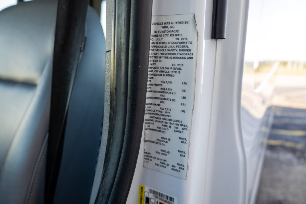 Used 2018 Ford Transit 150 XL RWD image 24