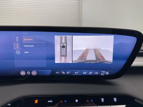 Certified 2025 Buick Enclave Preferred image 22