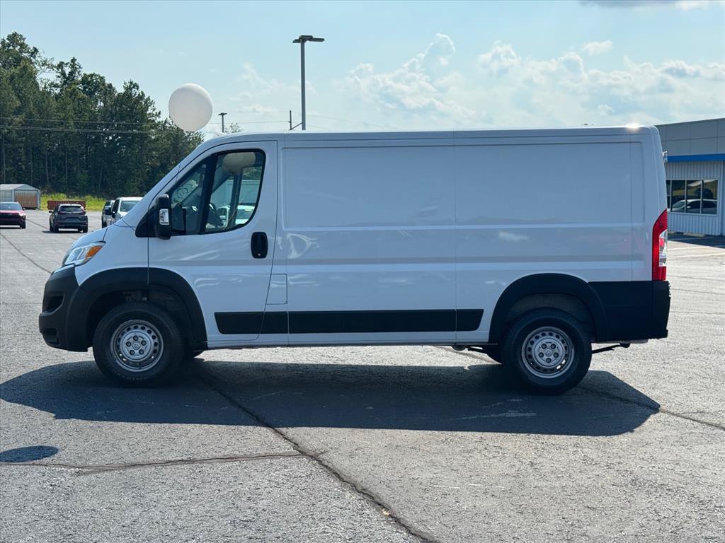 Used 2025 RAM ProMaster 2500 w/ U-Haul Equipment Group FWD image 6