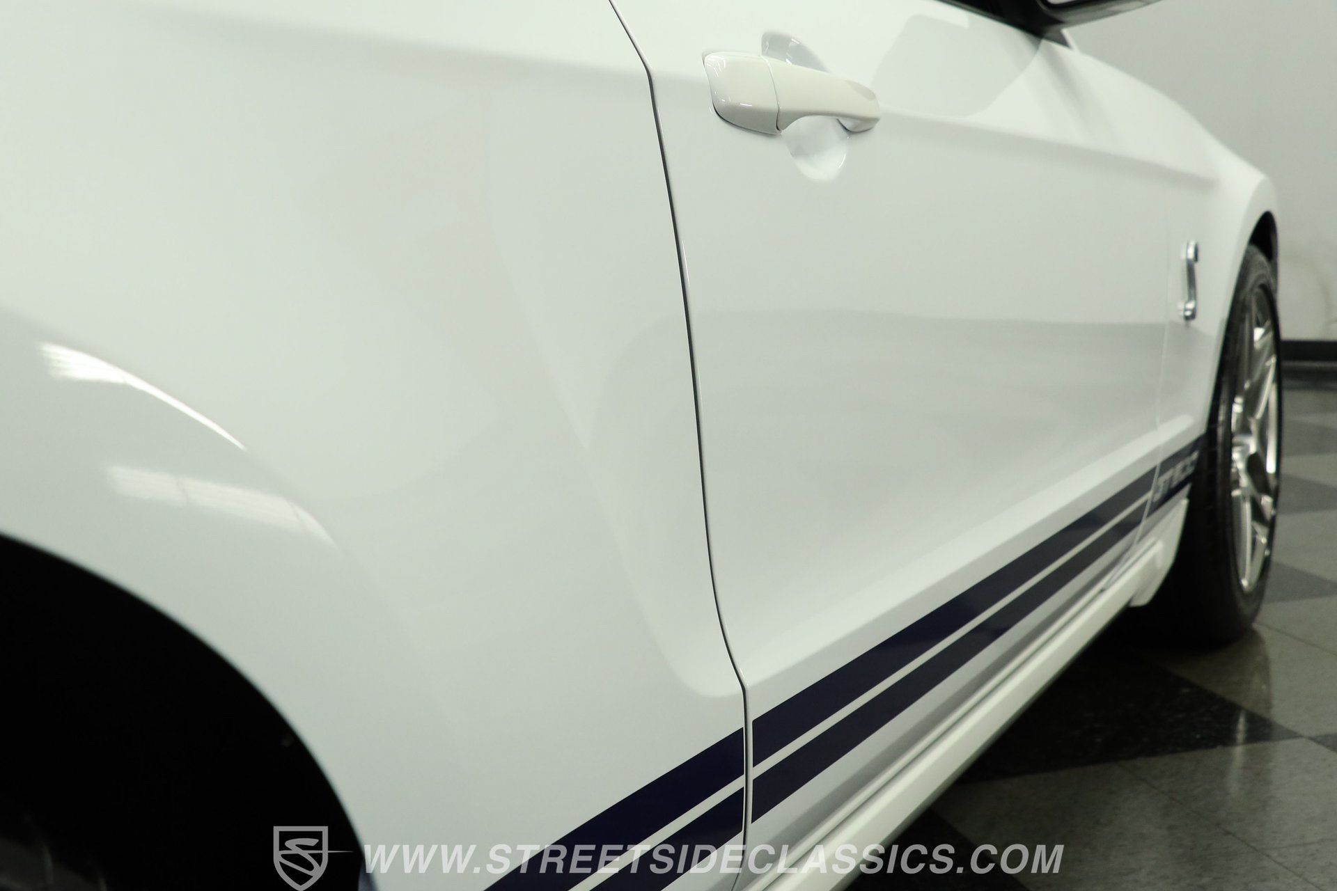 Used 2014 Ford Mustang Shelby GT500 RWD image 27