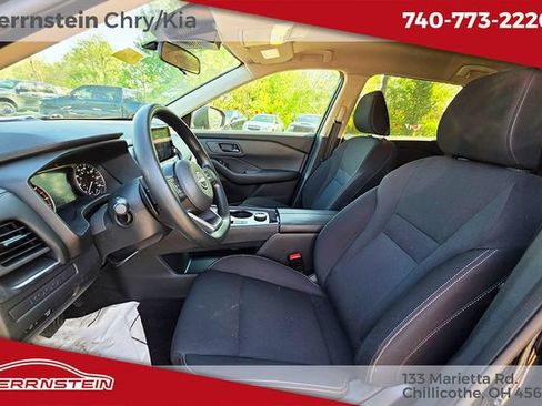 Used 2024 Nissan Rogue S AWD/4WD image 22