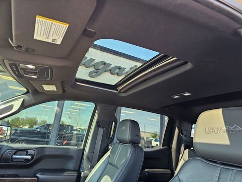 Used 2021 Chevrolet Silverado 1500 High Country w/ Technology Package AWD/4WD image 19