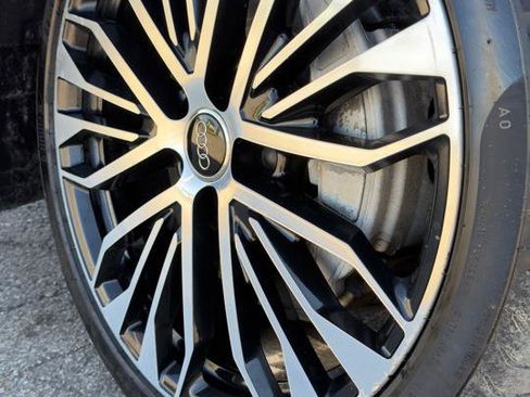 Used 2018 Audi A6 2.0T Premium w/ 20" Black Optic Package image 5