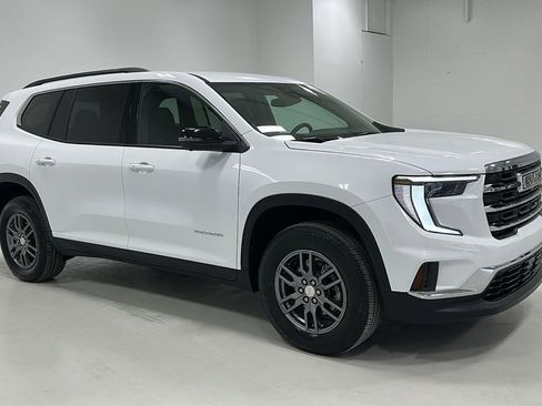 Used 2025 GMC Acadia Elevation image 7