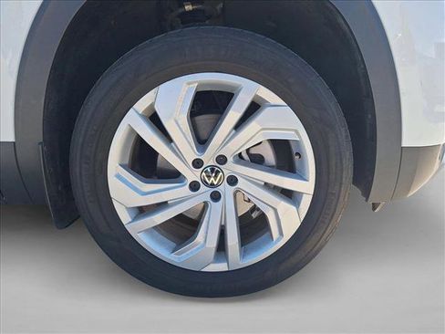 Used 2022 Volkswagen Atlas SE image 18