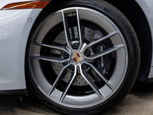 Used 2025 Porsche 911 Carrera image 18