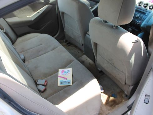 Used 2011 Nissan Altima 2.5 S FWD image 13