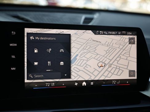 Certified 2025 BMW X2 xDrive28i w/ Technology Package image 39