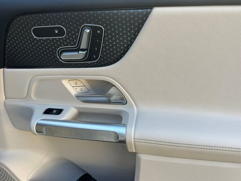 Certified 2026 Mercedes-Benz GLB 250 image 33