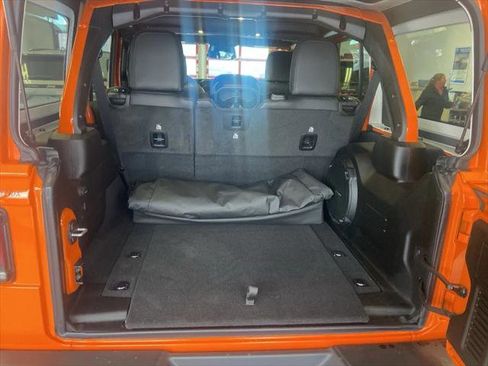 Certified 2025 Jeep Wrangler Unlimited Rubicon image 13