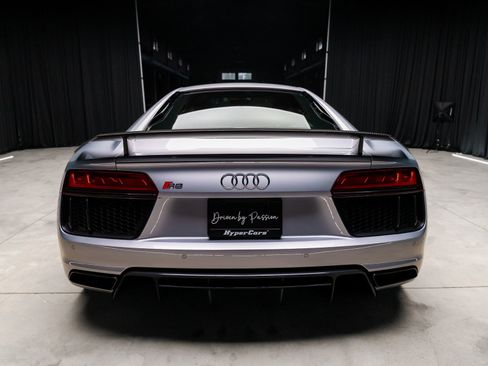 Used 2018 Audi R8 V10 w/ Premium Package image 11