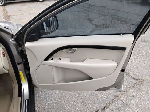 Used 2008 Volvo XC70 3.2 image 15