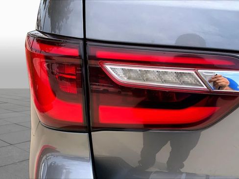 Used 2019 INFINITI QX80 Luxe w/ All-Season Package AWD/4WD image 27