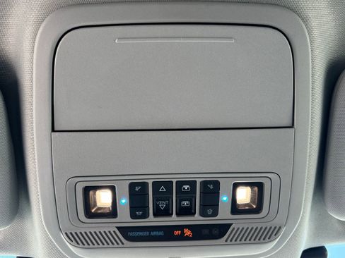 Used 2022 Ford Explorer Limited AWD/4WD image 18