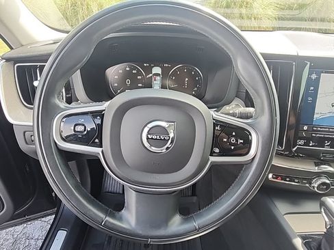 Used 2021 Volvo XC60 T5 Inscription w/ Advanced Package AWD/4WD image 11