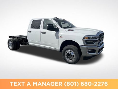 New 2026 RAM 3500 Tradesman AWD/4WD image 7