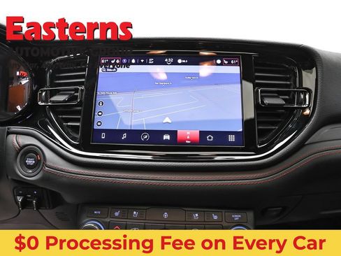 Used 2024 Dodge Durango GT RWD image 12