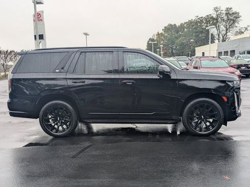 Used 2023 Cadillac Escalade Sport w/ LPO, ONYX Package image 3