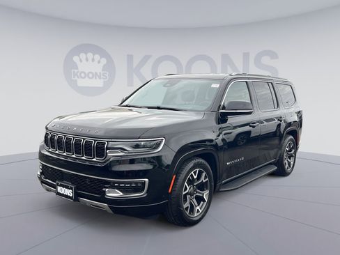 Used 2024 Jeep Wagoneer Series III AWD/4WD image 1