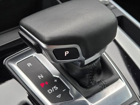 Used 2024 Audi Q5 2.0T Premium Plus w/ Premium Plus Package AWD/4WD image 40
