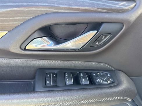 Used 2021 GMC Yukon Denali w/ Denali Premium Package image 22