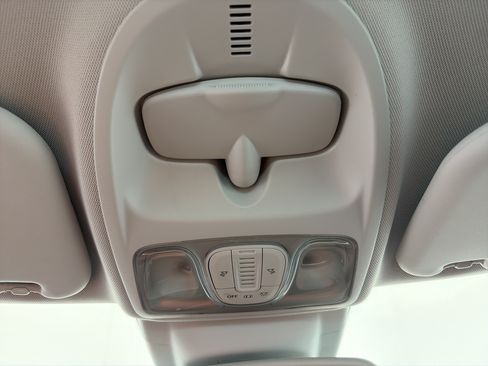 Used 2018 FIAT 500L Pop w/ Premium Group FWD image 31