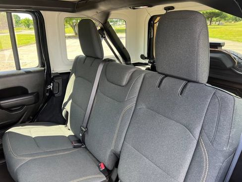 Used 2025 Jeep Wrangler Unlimited Sport AWD/4WD image 25