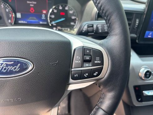 Used 2022 Ford Explorer XLT w/ Equipment Group 202A image 19