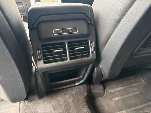 Used 2015 Land Rover Range Rover Evoque Pure Plus image 17