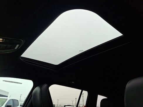 Used 2024 Jeep Grand Cherokee Altitude image 14