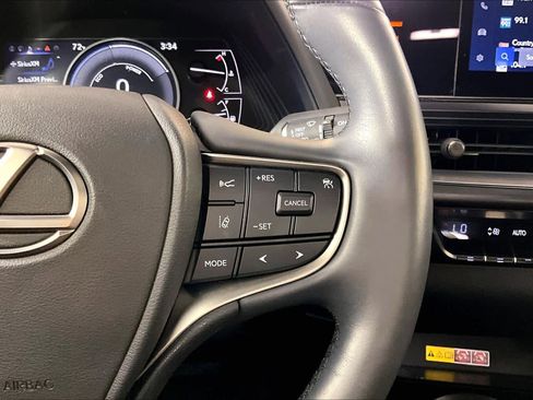 Used 2024 Lexus UX 250h FWD w/ Premium Package image 22