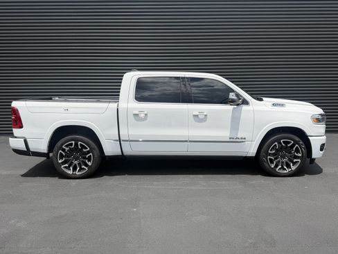 Used 2025 RAM 1500 Limited AWD/4WD image 8