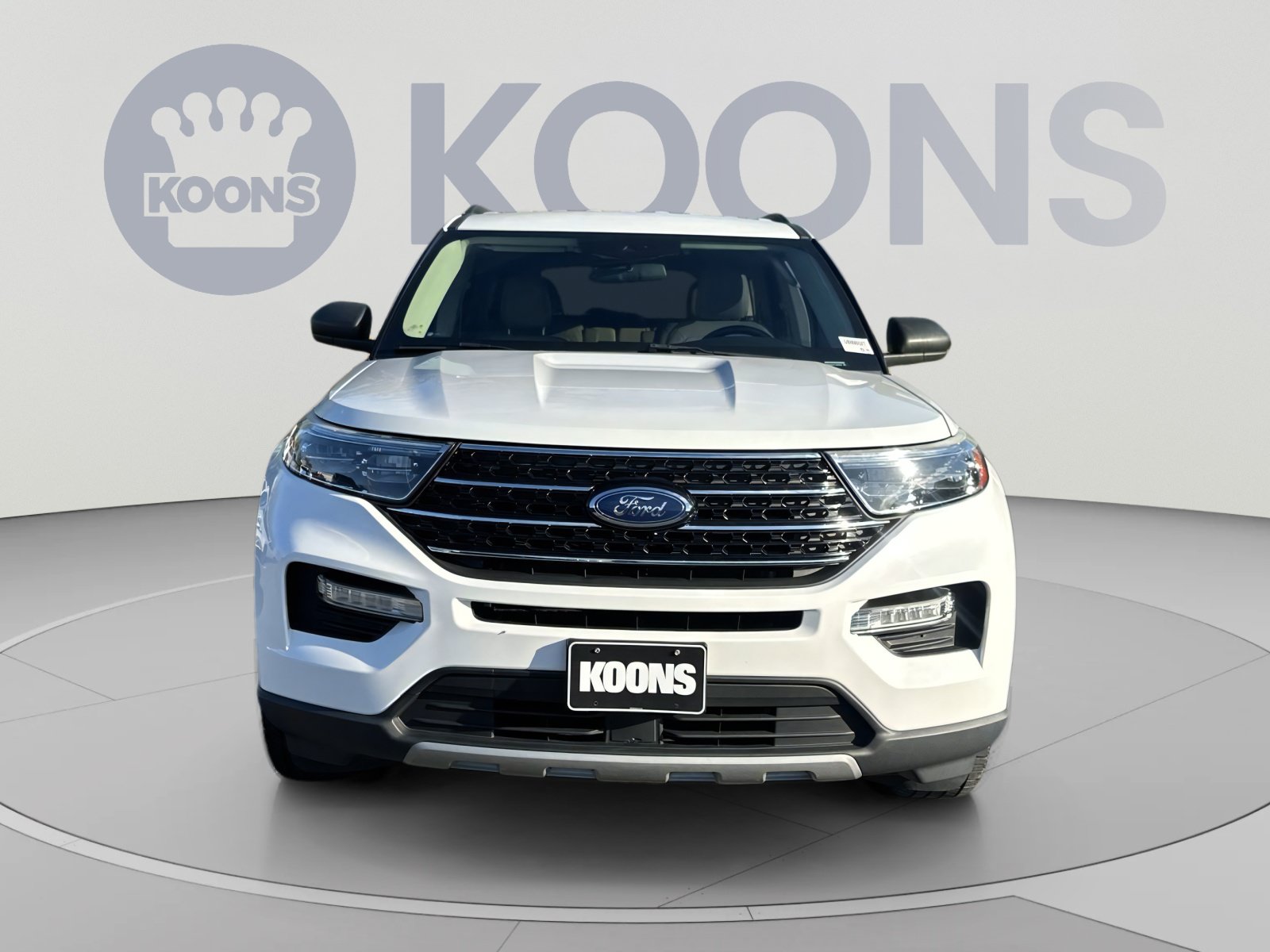 Used 2020 Ford Explorer XLT w/ Equipment Group 202A AWD/4WD image 4