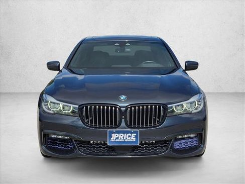 Used 2017 BMW 740i RWD image 2