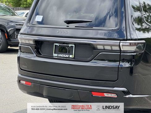 New 2026 Jeep Grand Wagoneer L Limited AWD/4WD image 9