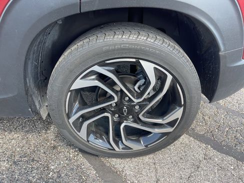 Used 2024 Chevrolet TrailBlazer RS w/ Convenience Package FWD image 11