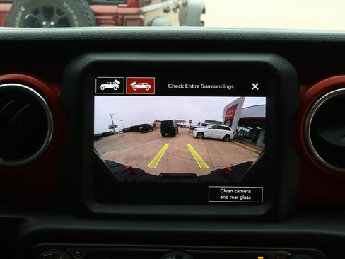 Used 2023 Jeep Wrangler Unlimited Rubicon w/ Xtreme 35 Tire Package AWD/4WD image 12