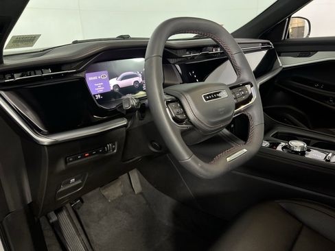 Used 2024 Jeep Wagoneer Launch Edition image 22