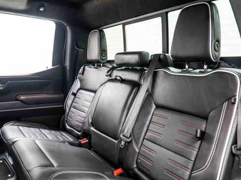 Used 2024 GMC Sierra 1500 AT4X image 44