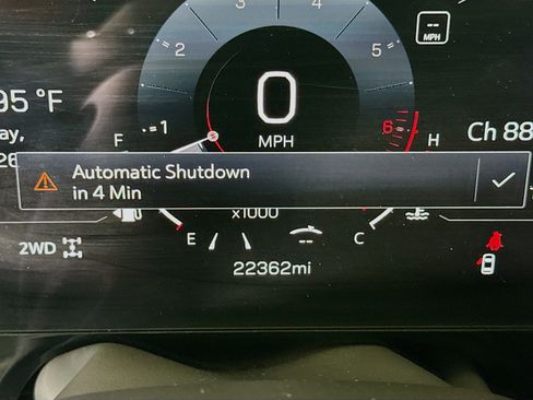 Used 2025 GMC Yukon Denali AWD/4WD image 16