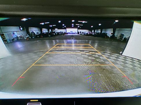 Used 2020 Chevrolet Equinox LT FWD image 18
