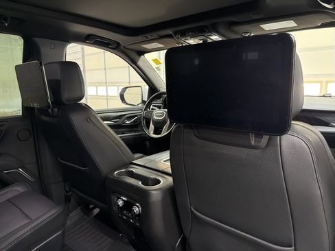 Used 2022 GMC Yukon Denali w/ Denali Ultimate Package image 23