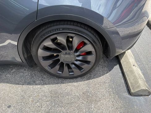 Used 2020 Tesla Model Y Performance AWD/4WD image 8
