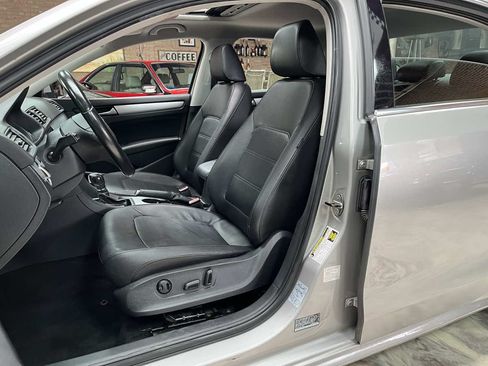 Used 2013 Volkswagen Passat 2.5 SE FWD image 21