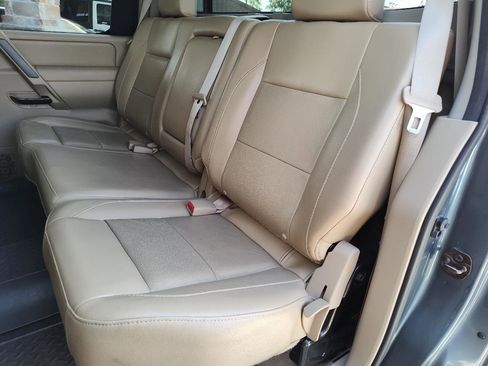 Used 2010 Nissan Titan LE image 25