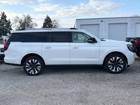 New 2026 Ford Expedition Max Platinum w/ Driver's Package image 2