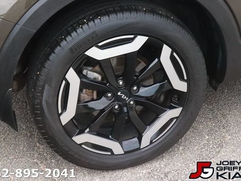 Certified 2025 Kia Telluride EX FWD image 9